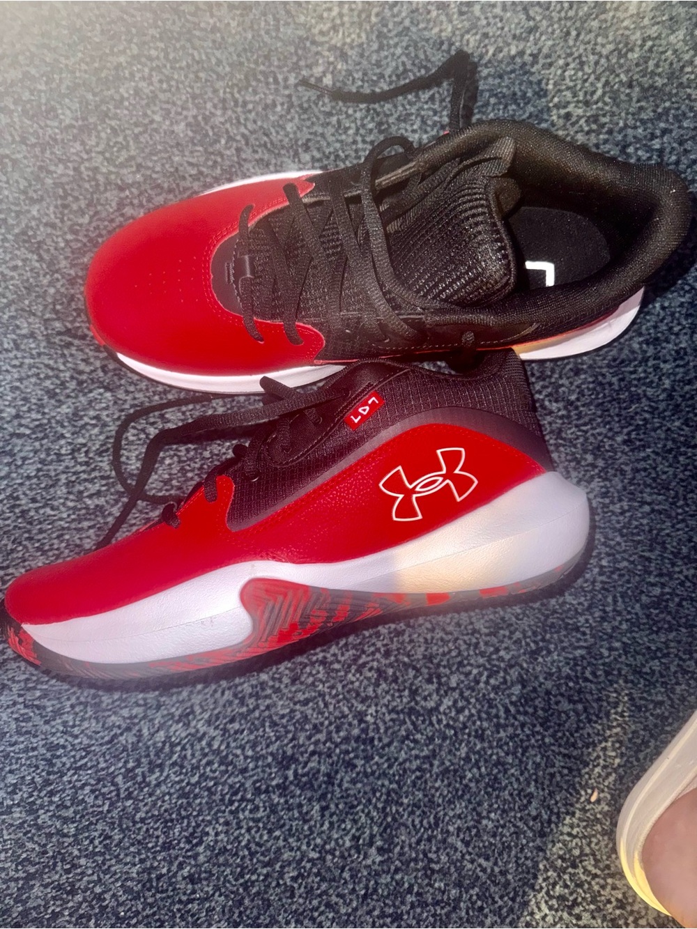 NWT- Under Armour Sneakers!